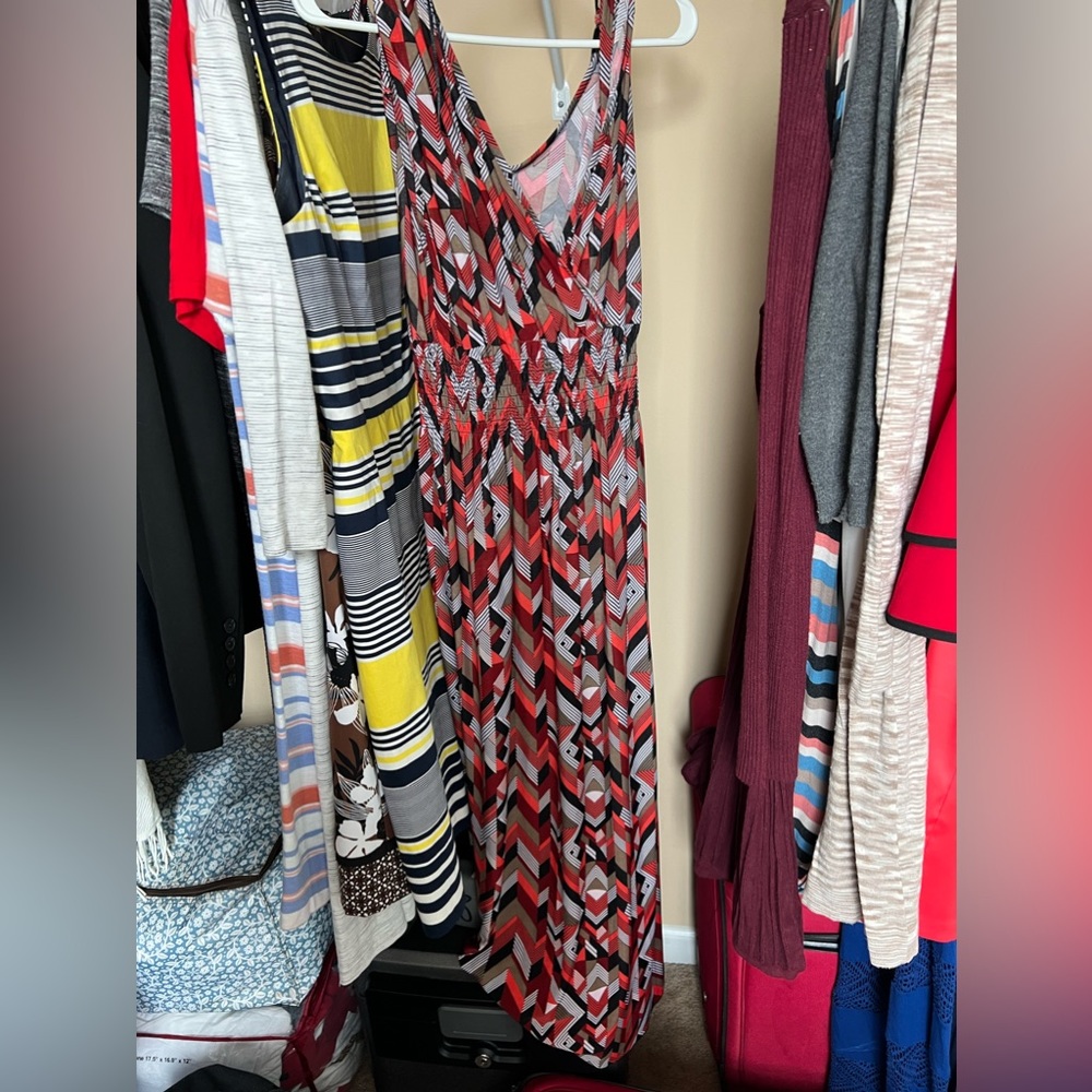 Orange, tan, black, white dress. Size XL-XXL.